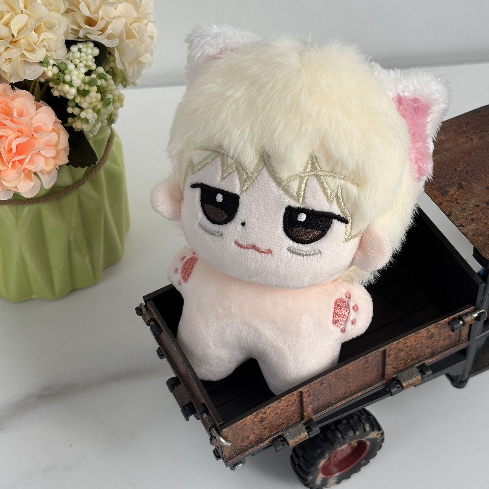 First release: TOMORROWXTOGETH - Anime Cosplay Series ulasan dan harga